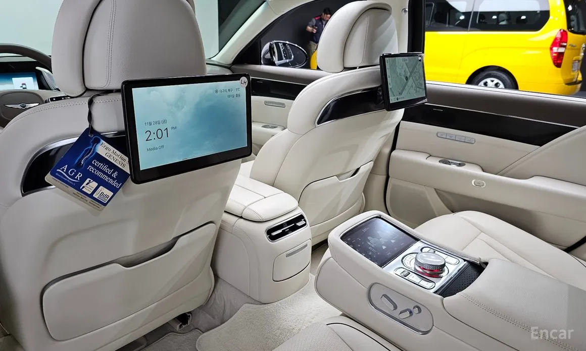 Фото 18 - Genesis G90