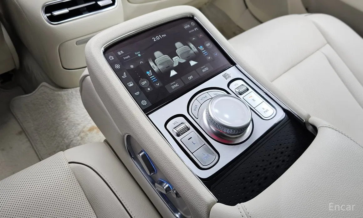 Фото 19 - Genesis G90