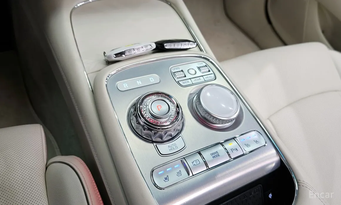 Фото 9 - Genesis G90