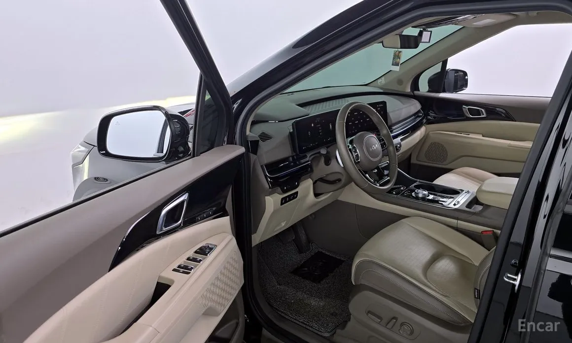 Фото 10 - Kia Carnival