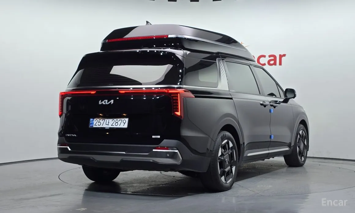 Фото 2 - Kia Carnival