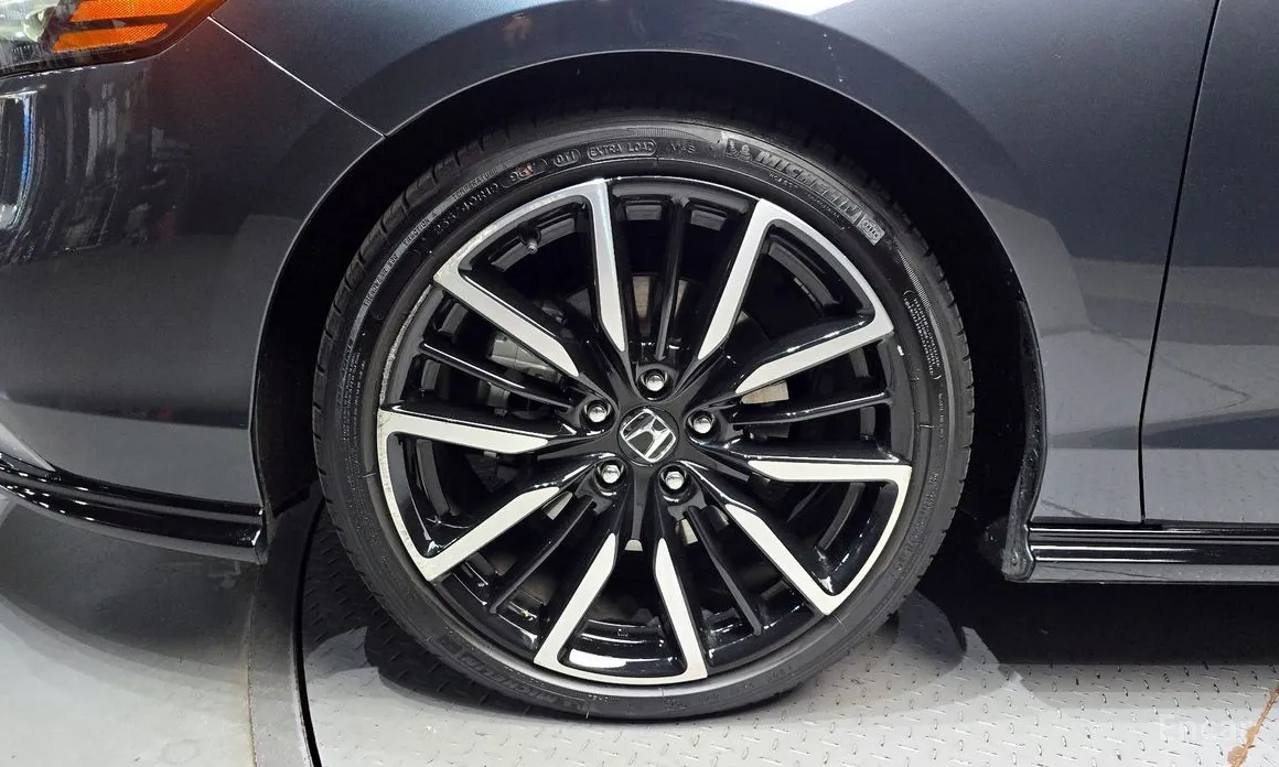 Фото 5 - Honda Accord