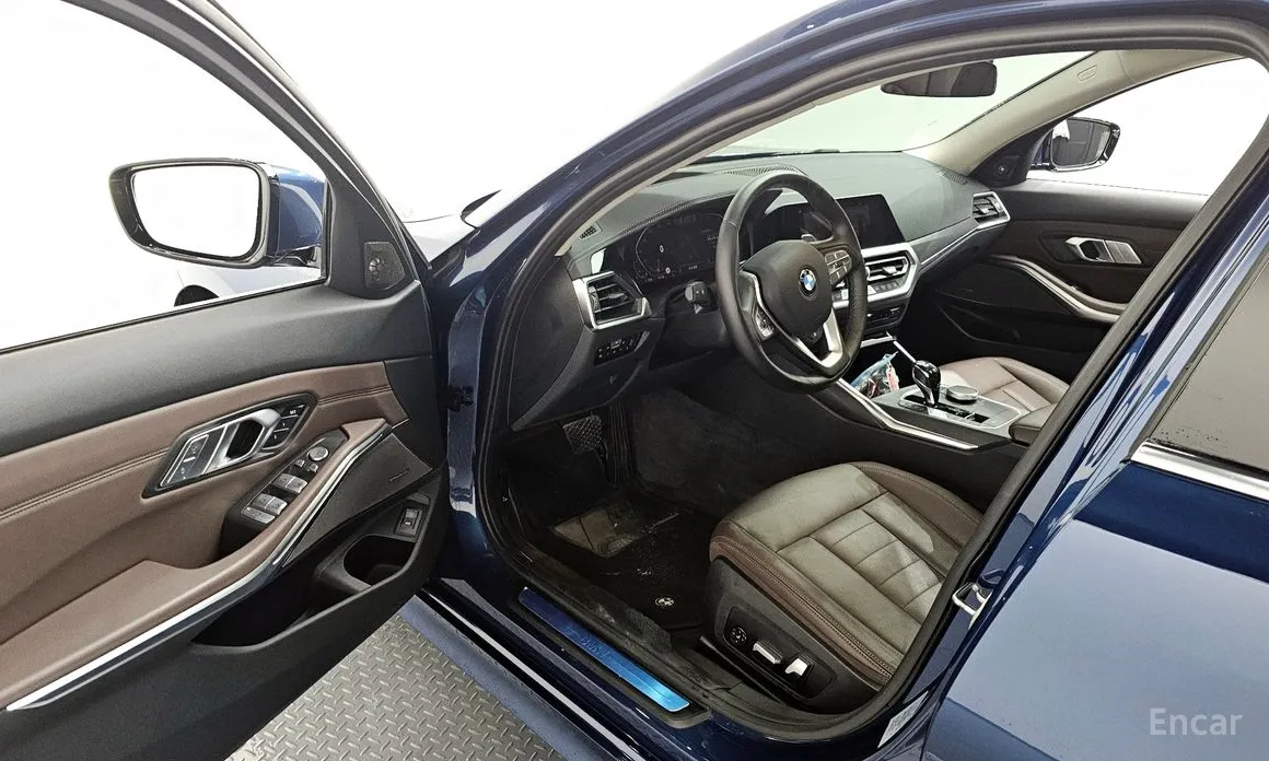 Фото 10 - BMW 3 Series