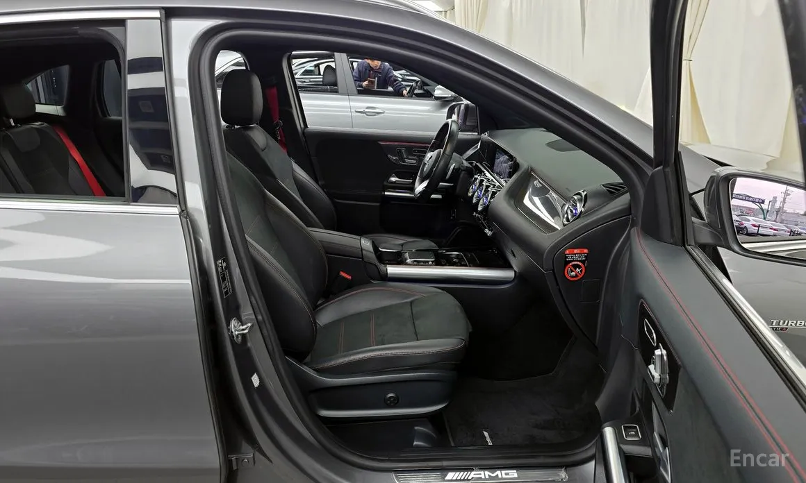 Фото 11 - Mercedes-Benz GLA-Class