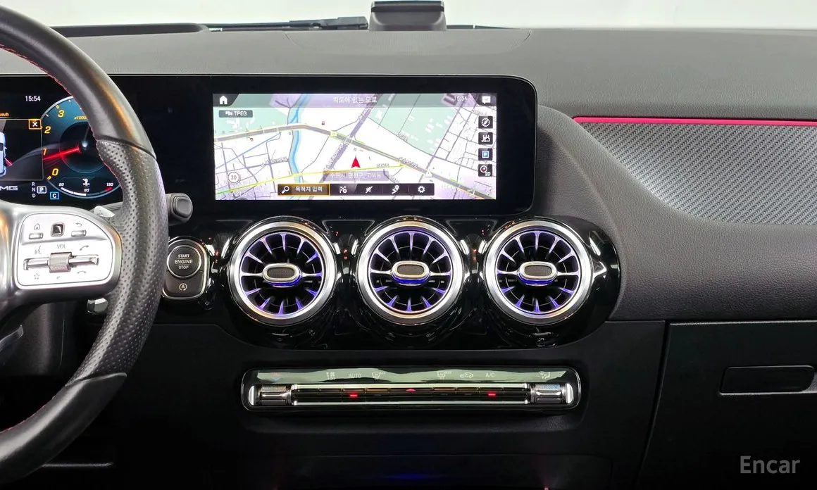 Фото 14 - Mercedes-Benz GLA-Class