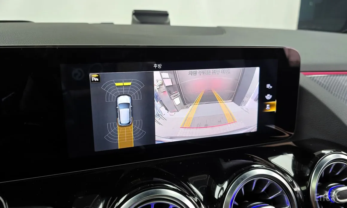 Фото 15 - Mercedes-Benz GLA-Class