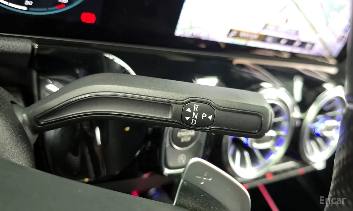 Фото 9 - Mercedes-Benz GLA-Class