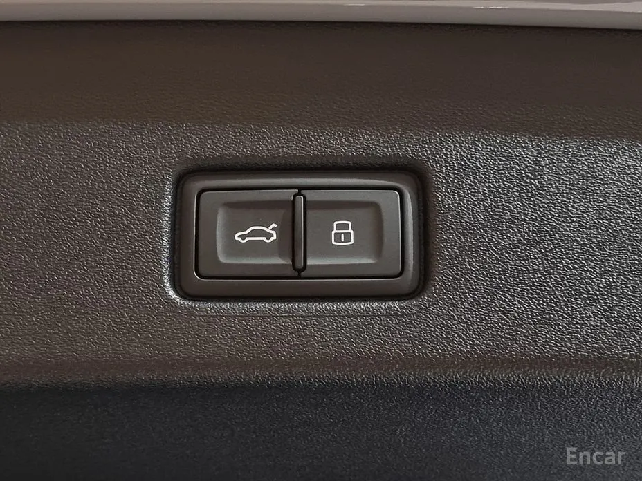 Фото 14 - Audi Q4 e-tron