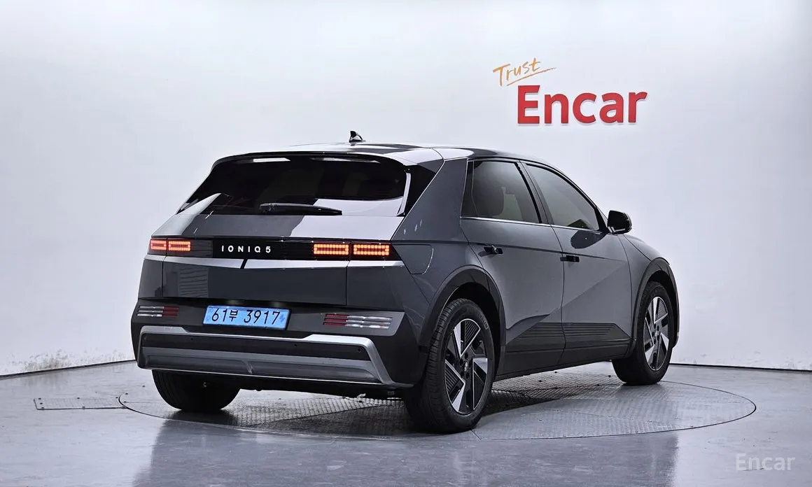 Фото 2 - Hyundai Ioniq 5