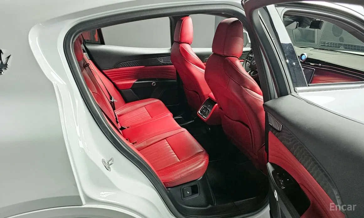 Фото 12 - Maserati Grecale