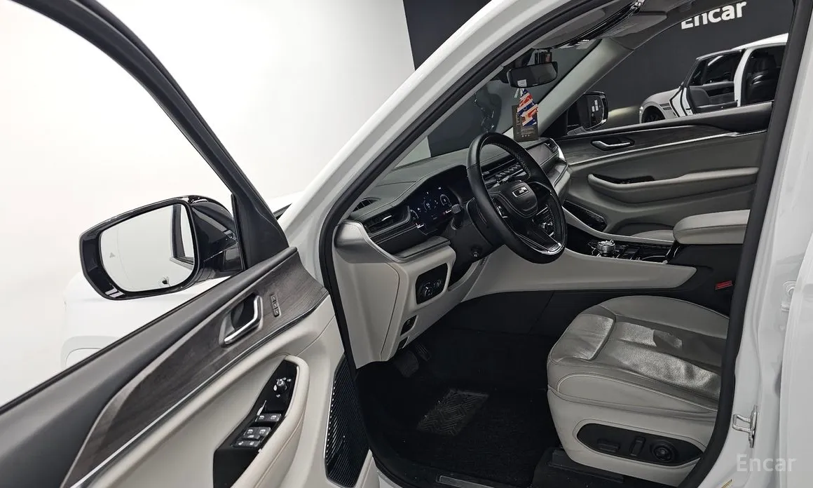 Фото 10 - Jeep Cherokee