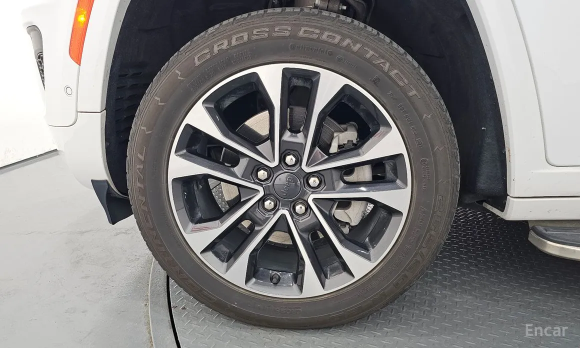 Фото 5 - Jeep Cherokee