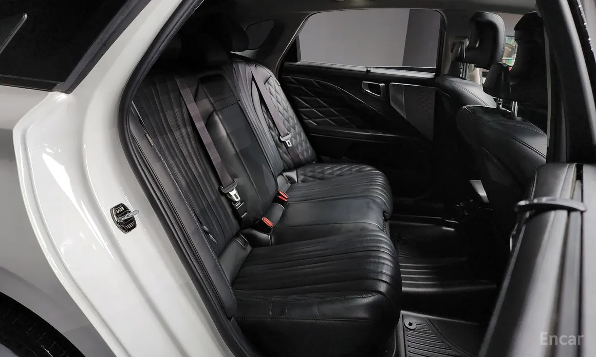 Фото 12 - Kia K8