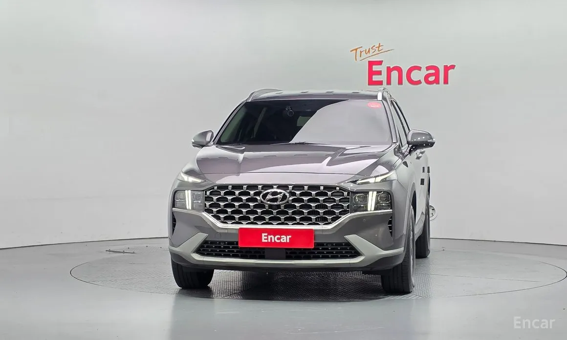 Фото 3 - Hyundai Santa Fe