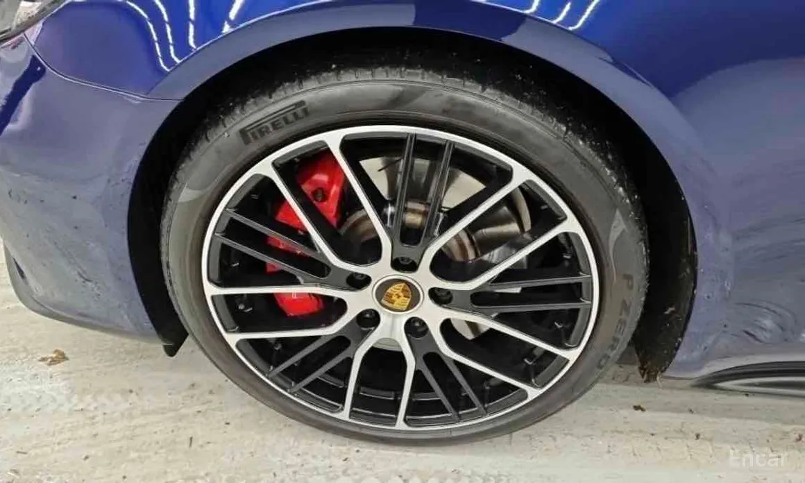 Фото 10 - Porsche Panamera