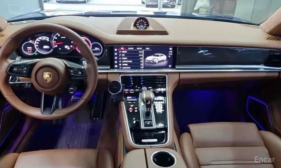 Фото 14 - Porsche Panamera