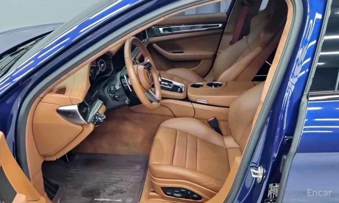 Фото 16 - Porsche Panamera