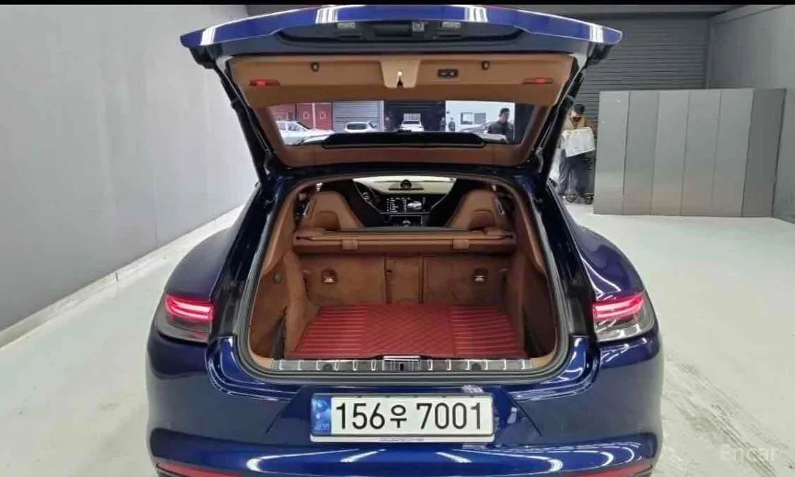 Фото 8 - Porsche Panamera