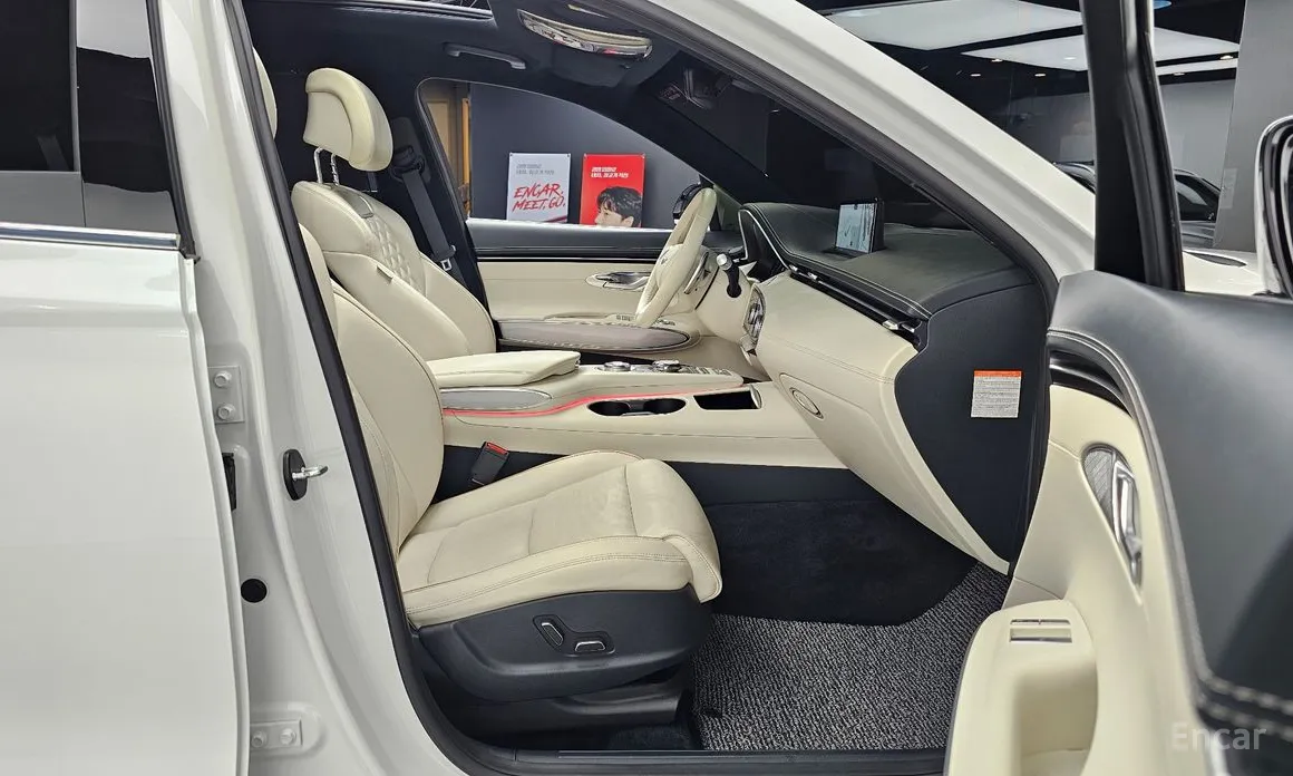 Фото 12 - Genesis GV70