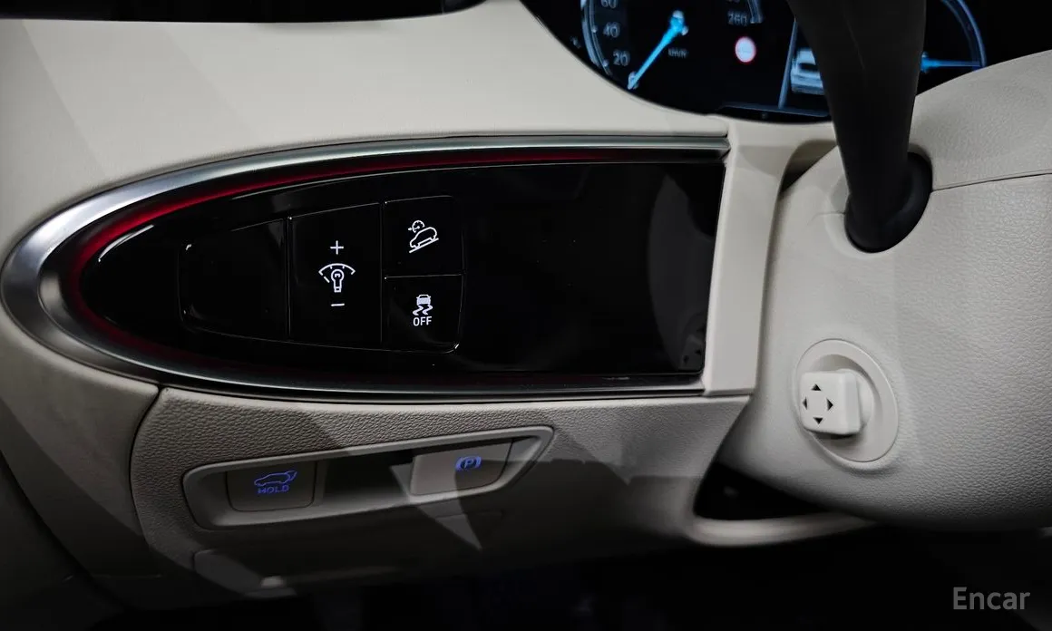 Фото 13 - Genesis GV70