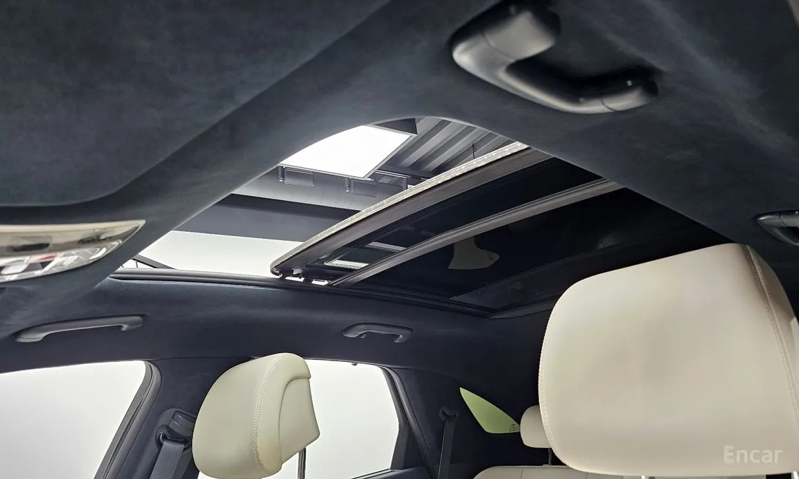 Фото 19 - Genesis GV70