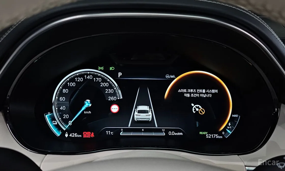 Фото 8 - Genesis GV70