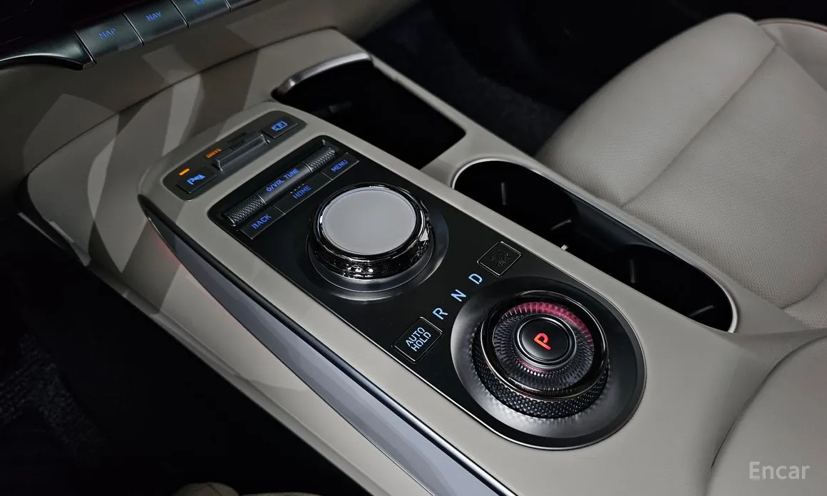 Фото 9 - Genesis GV70