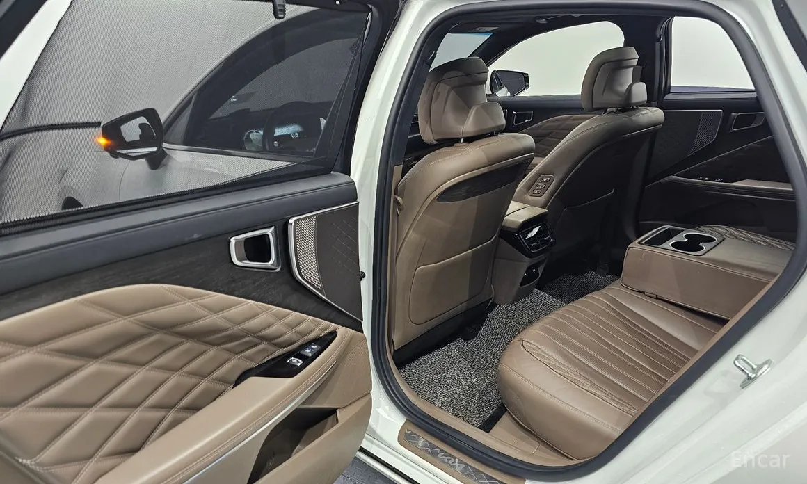 Фото 11 - Kia K8