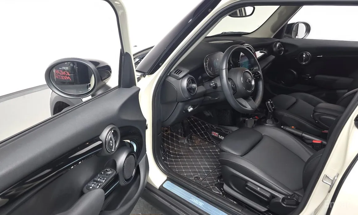 Фото 11 - Mini Cooper