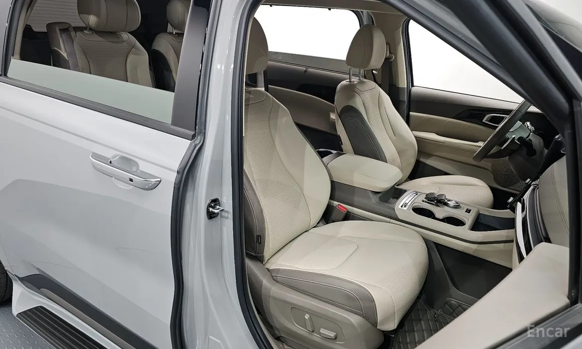 Фото 10 - Kia Carnival