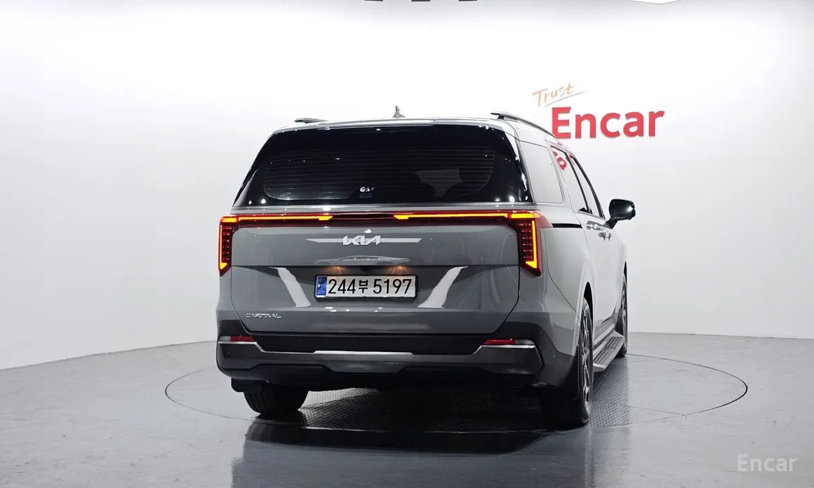 Фото 4 - Kia Carnival