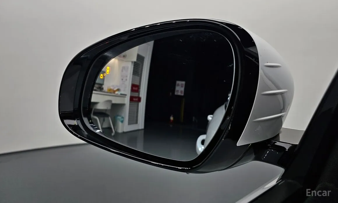 Фото 17 - Genesis G70