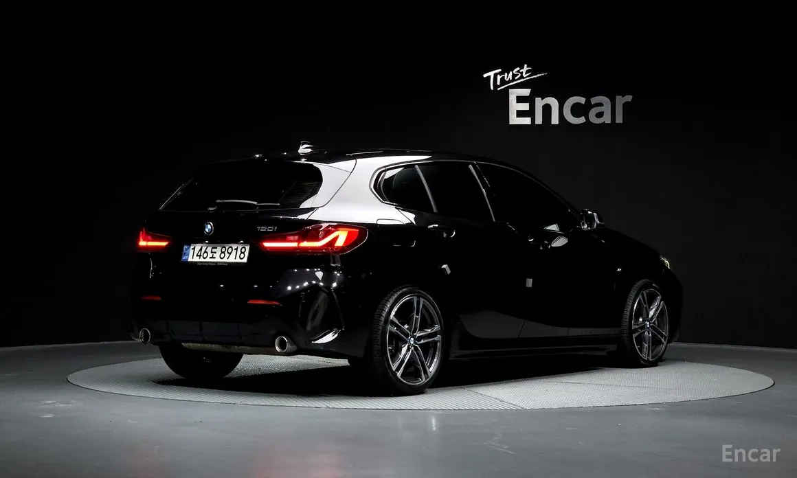 Фото 2 - BMW 1 Series