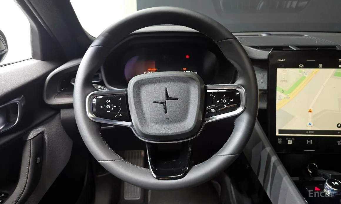 Фото 13 - Polestar 2