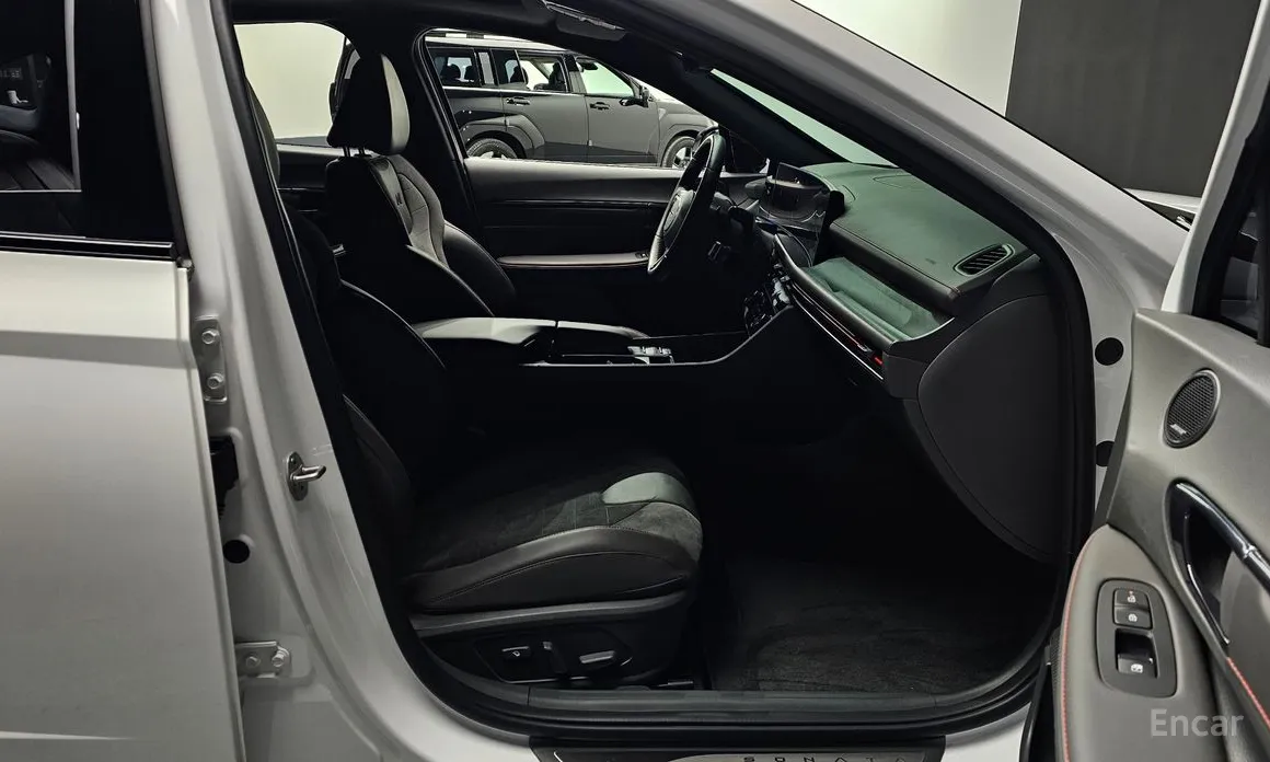 Фото 10 - Hyundai Sonata