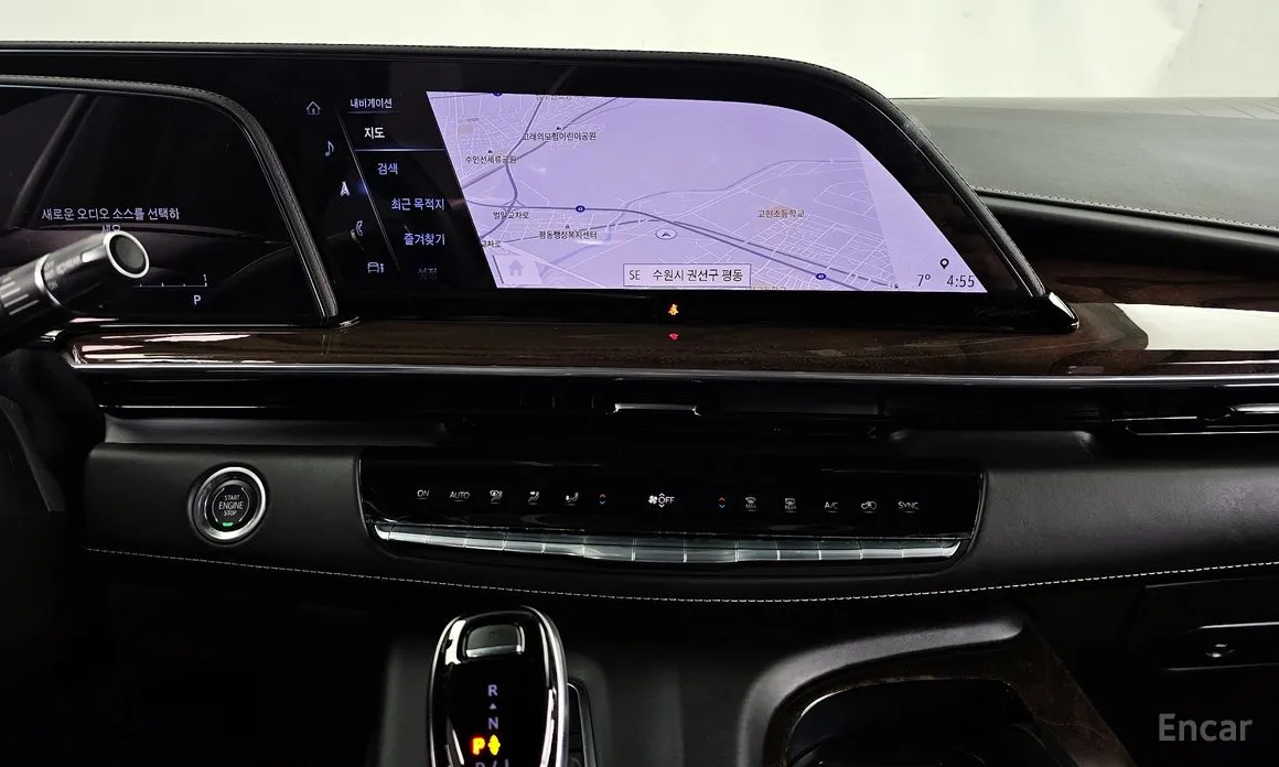 Фото 14 - Cadillac Escalade