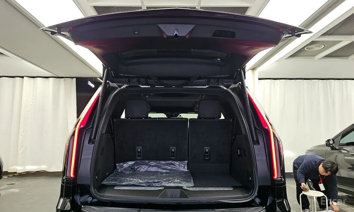 Фото 20 - Cadillac Escalade