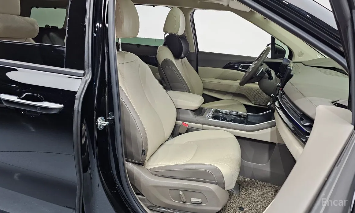 Фото 10 - Kia Carnival