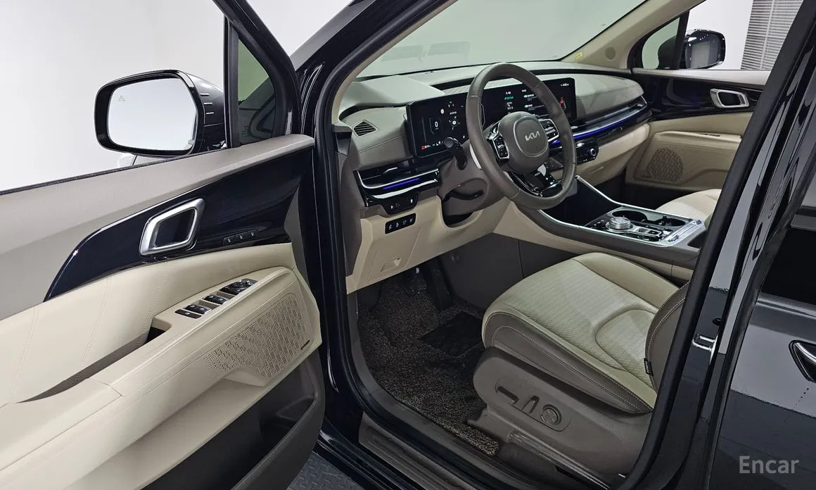 Фото 11 - Kia Carnival