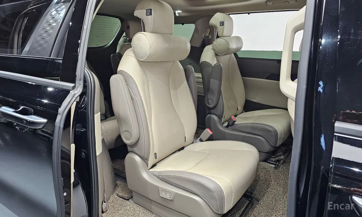 Фото 12 - Kia Carnival