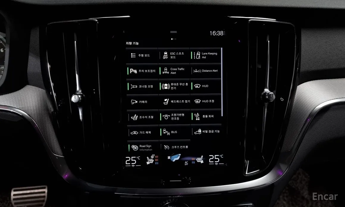 Фото 16 - Volvo S60