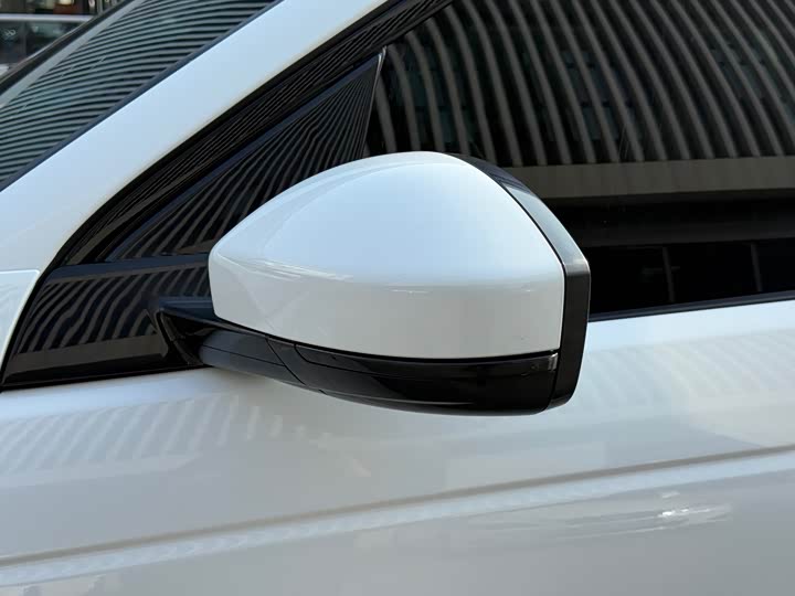 Фото 11 - Land Rover Discovery Sport