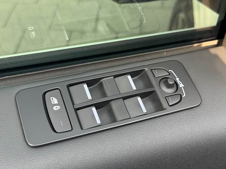 Фото 13 - Land Rover Discovery Sport