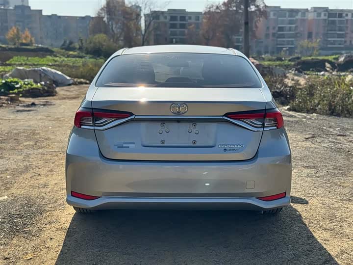 Фото 5 - Toyota Corolla