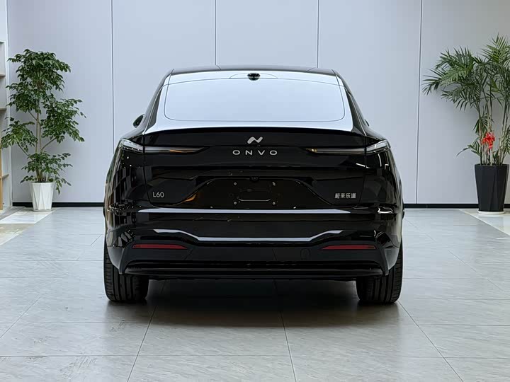 Фото 12 - Nio Onvo L60