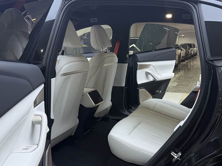 Фото 6 - Nio Onvo L60