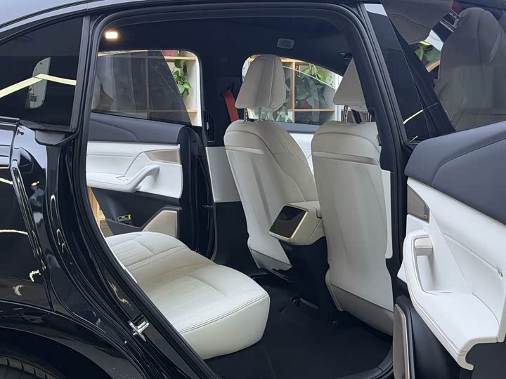 Фото 9 - Nio Onvo L60