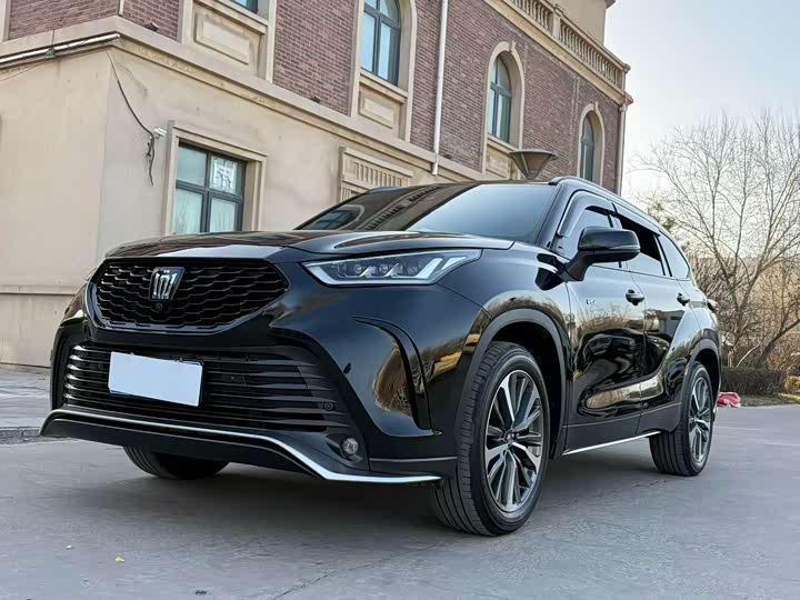 Фото 1 - Toyota Crown Kluger