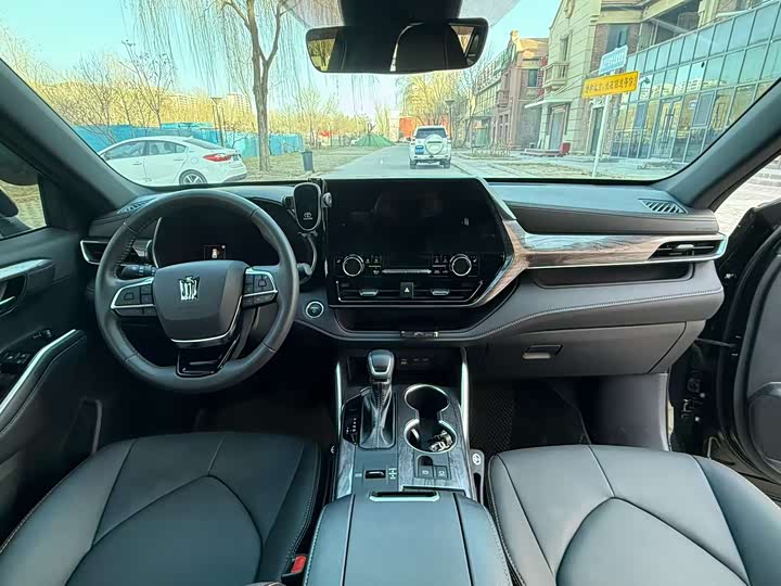 Фото 5 - Toyota Crown Kluger