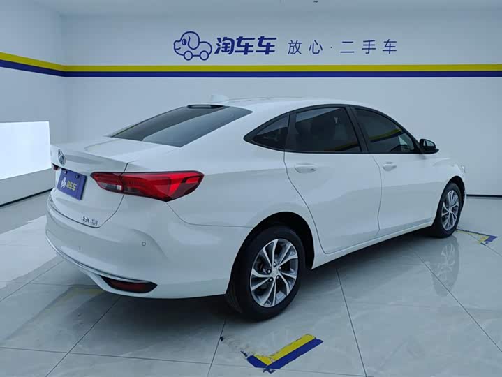 Фото 3 - Buick Verano